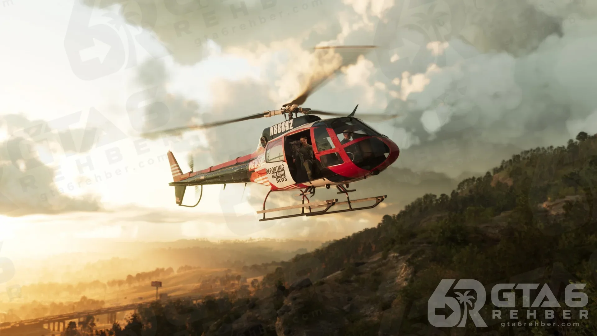 Ağaçlık tepelerin üzerinde alçak uçan kırmızı-beyaz helikopter